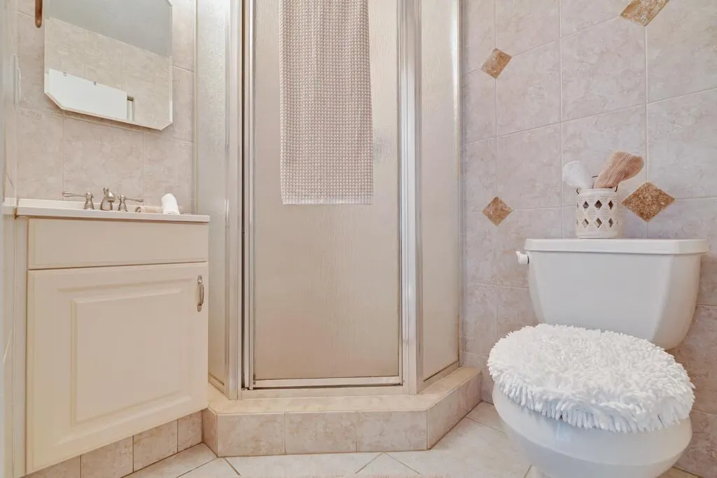 2411 Papaya Drive, #202