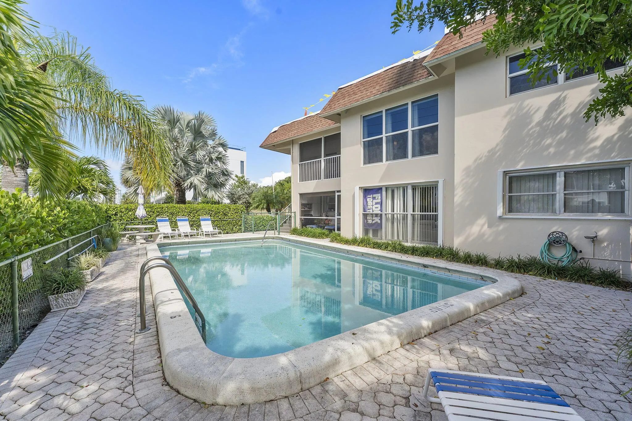 3200 NE 10th Street, #7