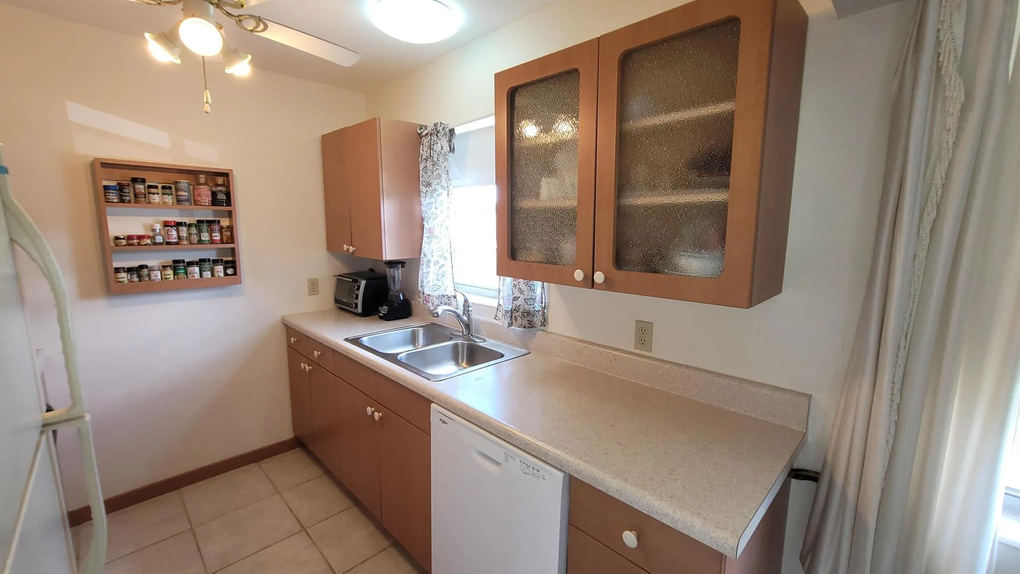 232 Canterbury J
