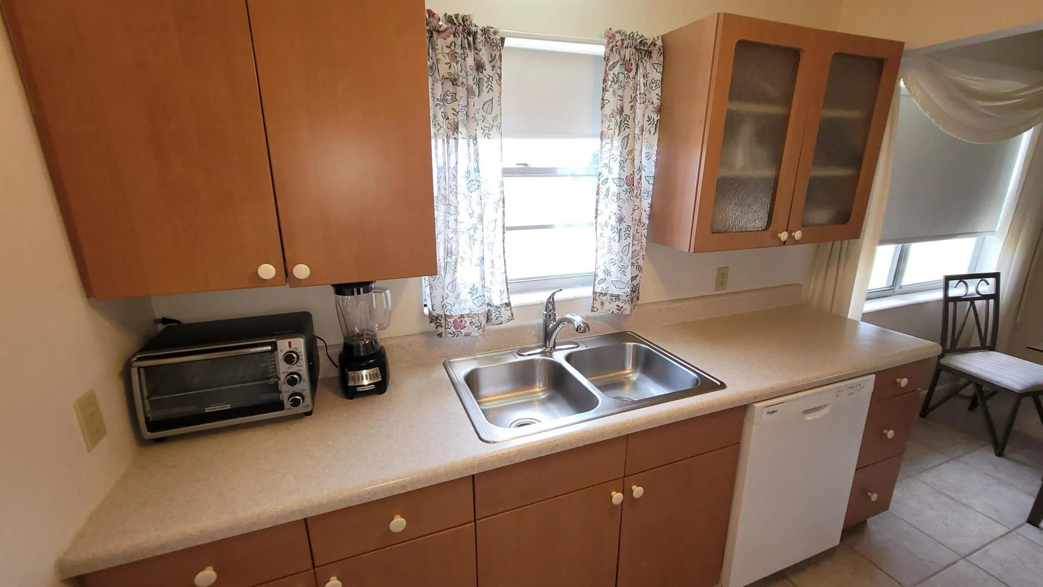 232 Canterbury J