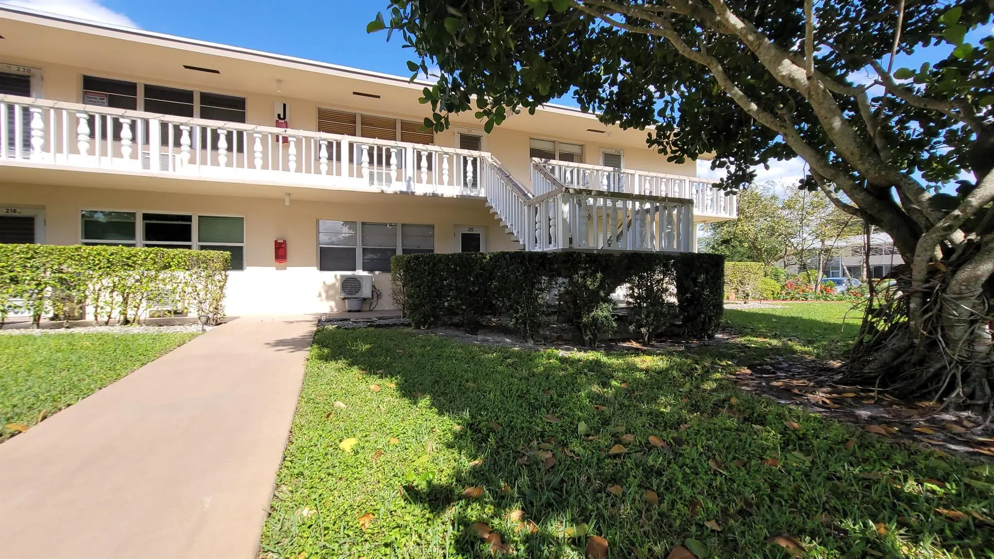 232 Canterbury J