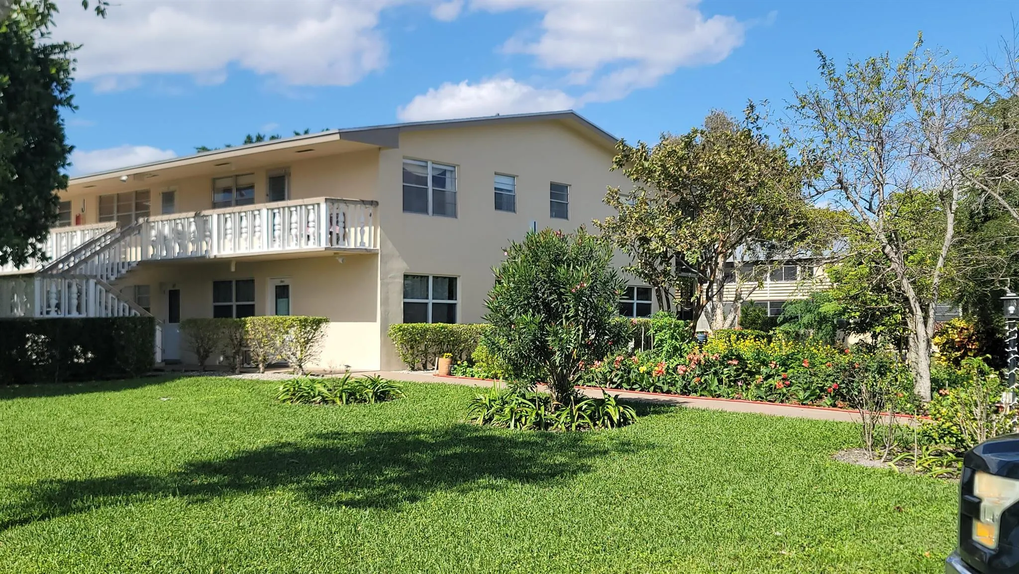 232 Canterbury J