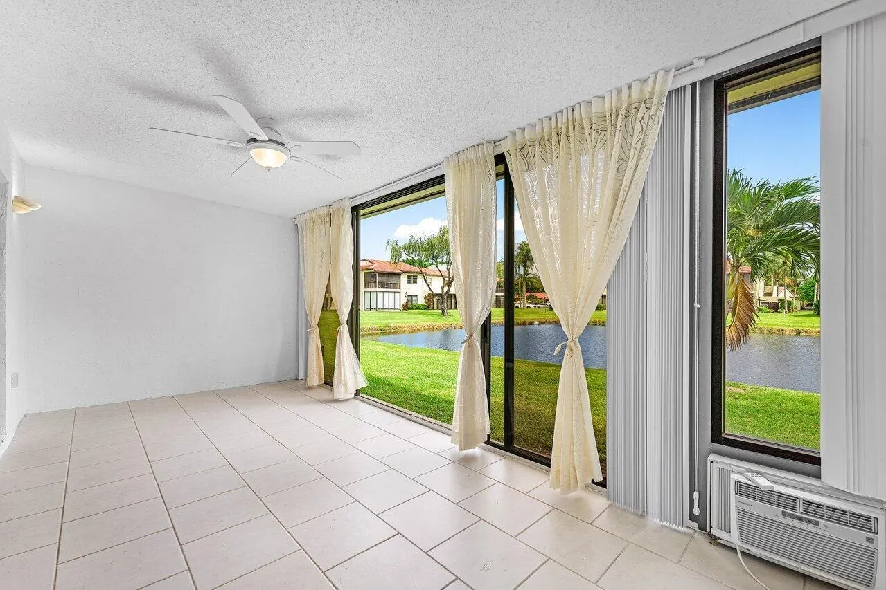 8566 Casa Del Lago, #47 F