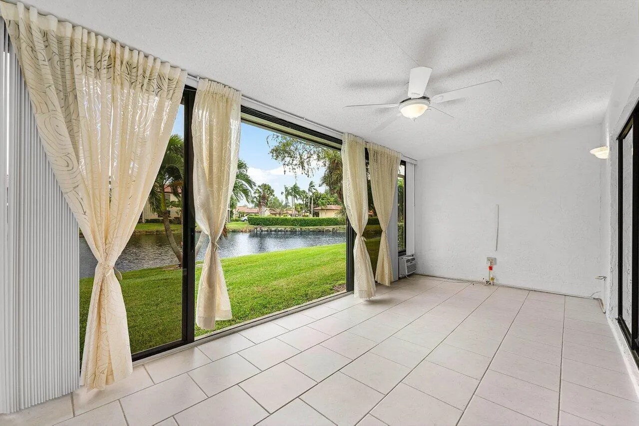 8566 Casa Del Lago, #47 F