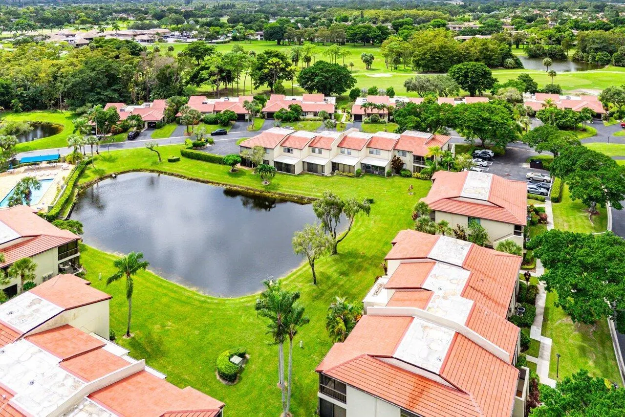8566 Casa Del Lago, #47 F