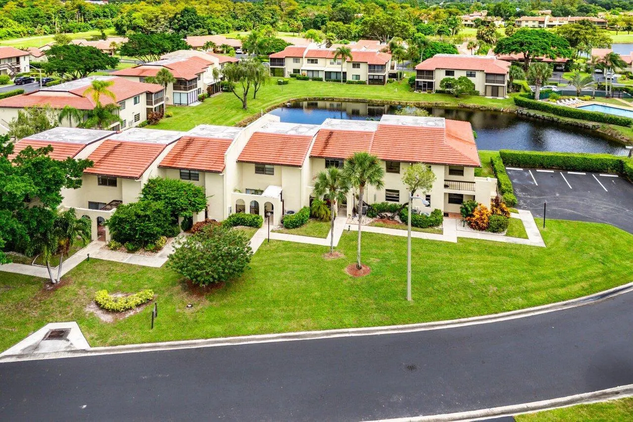 8566 Casa Del Lago, #47 F