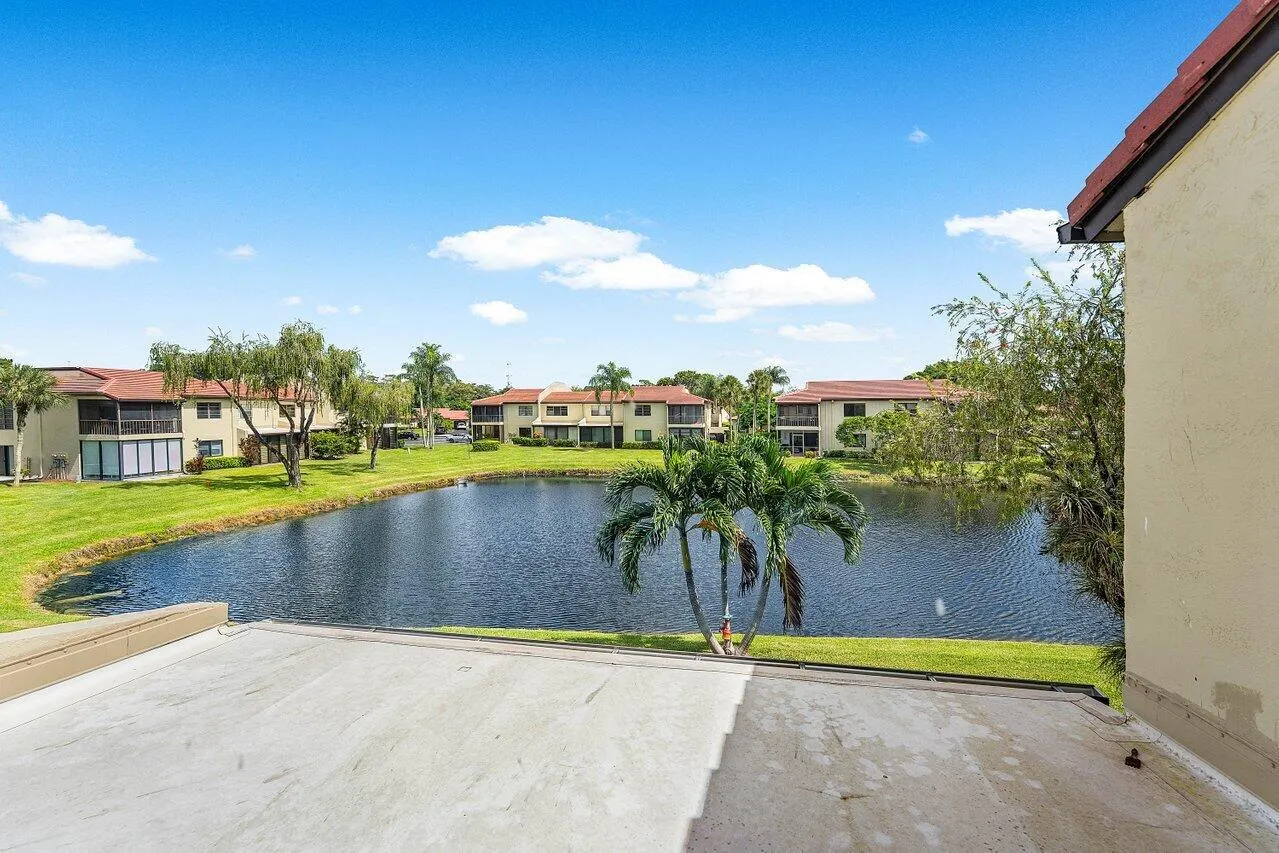 8566 Casa Del Lago, #47 F