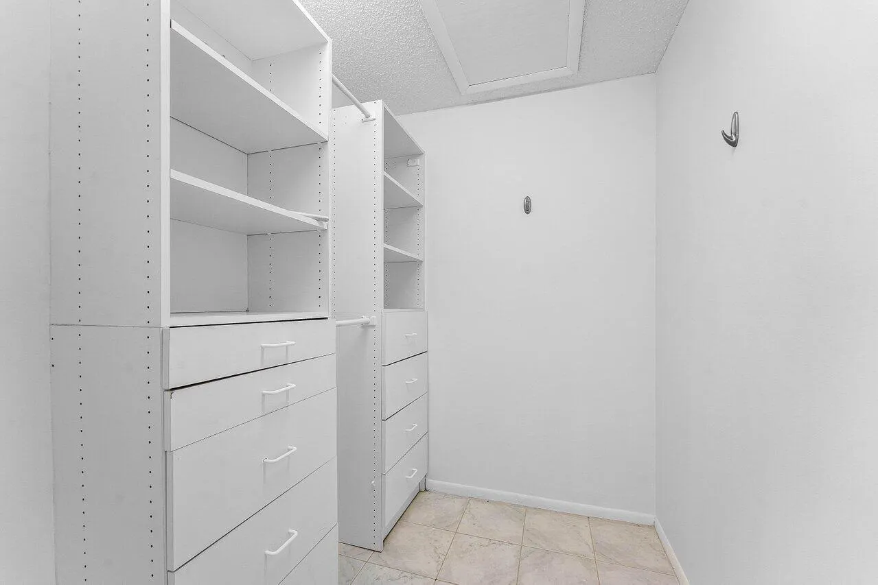 8566 Casa Del Lago, #47 F