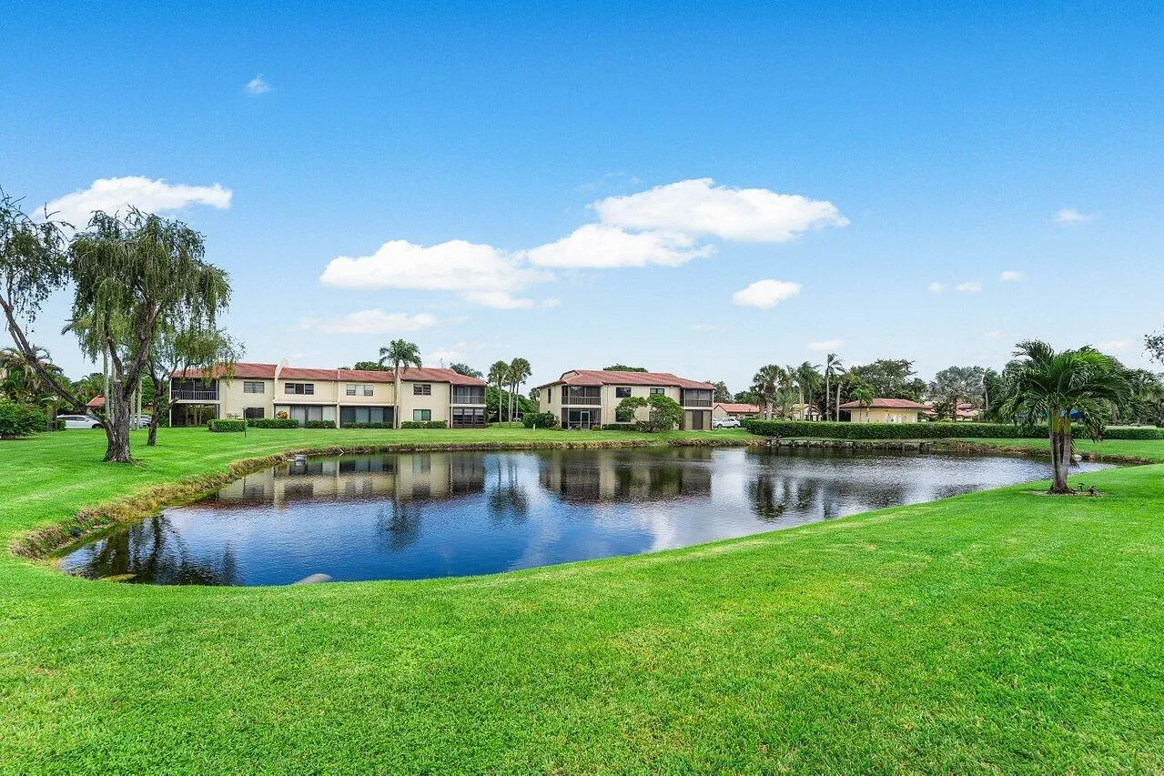 8566 Casa Del Lago, #47 F