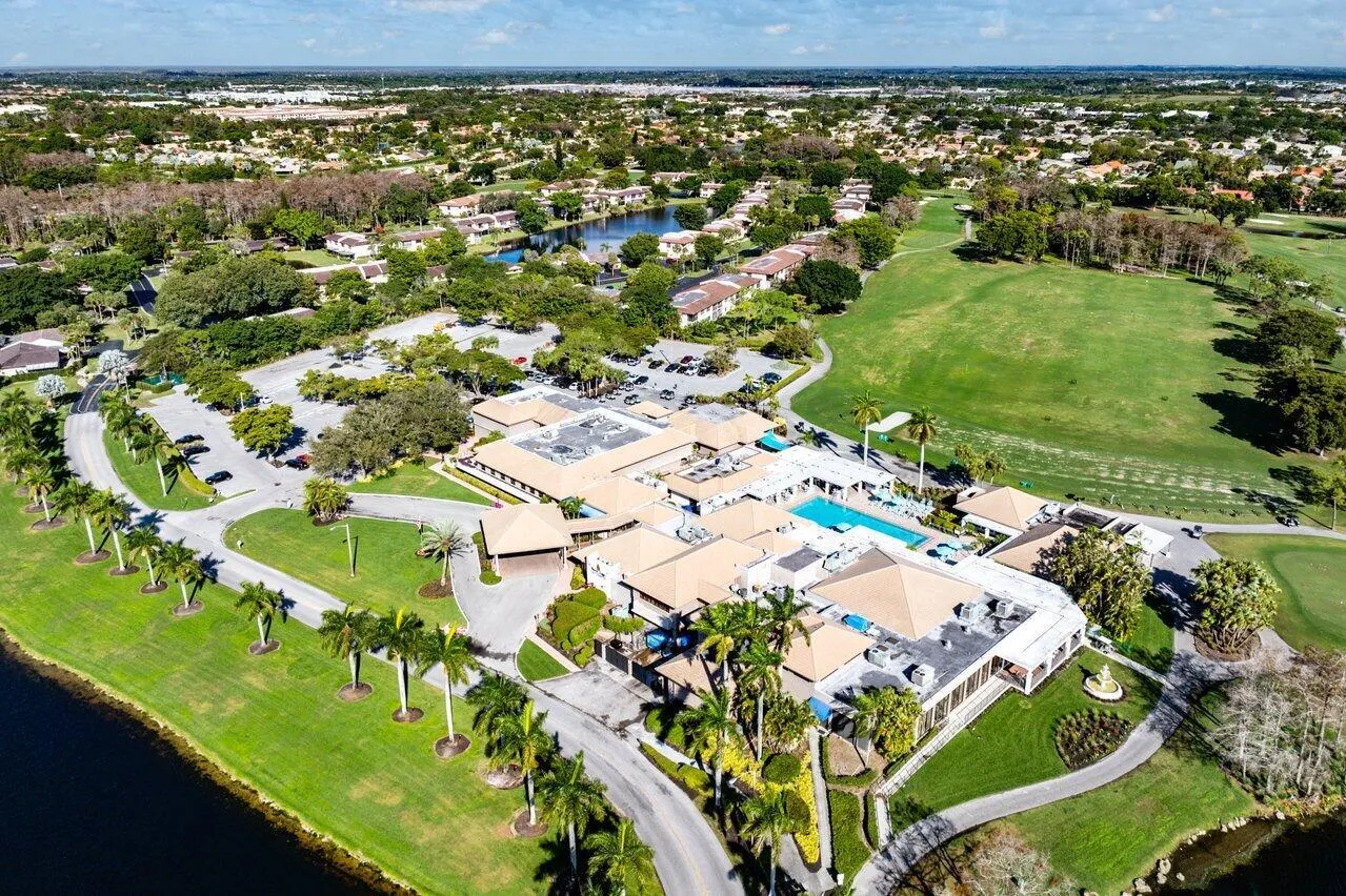 8566 Casa Del Lago, #47 F