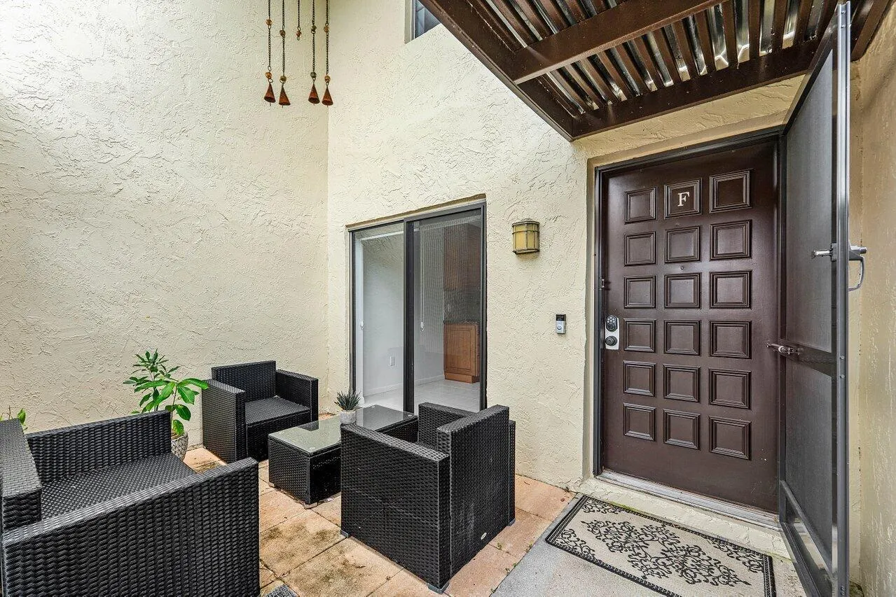 8566 Casa Del Lago, #47 F