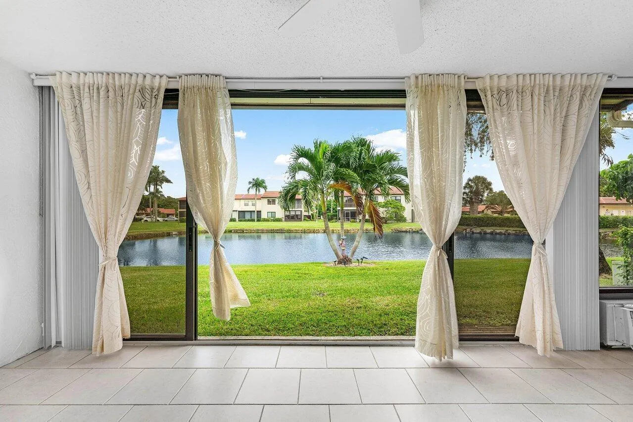 8566 Casa Del Lago, #47 F