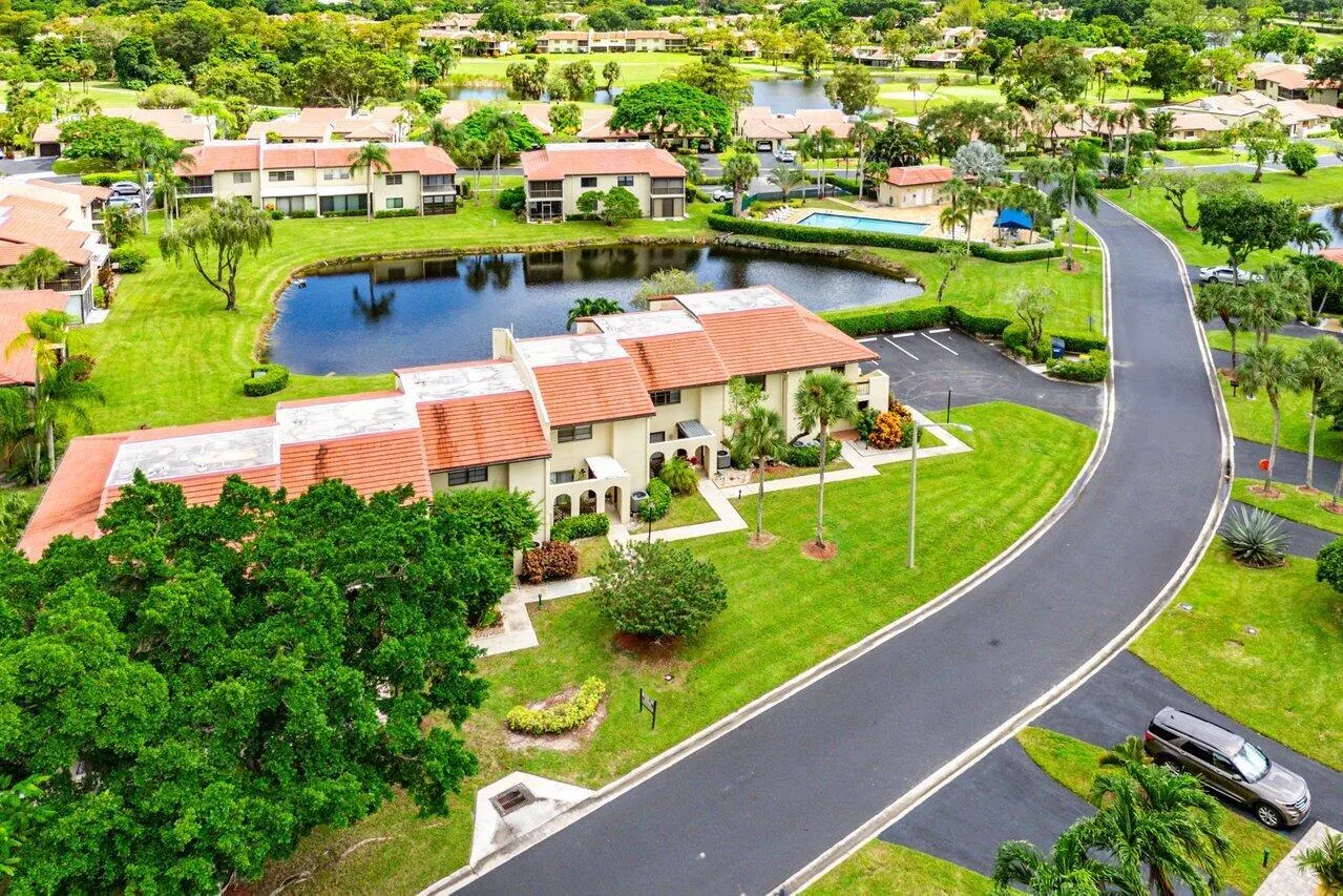 8566 Casa Del Lago, #47 F