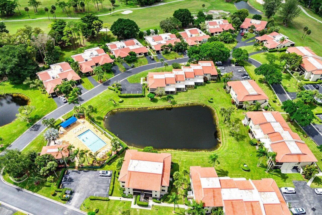 8566 Casa Del Lago, #47 F