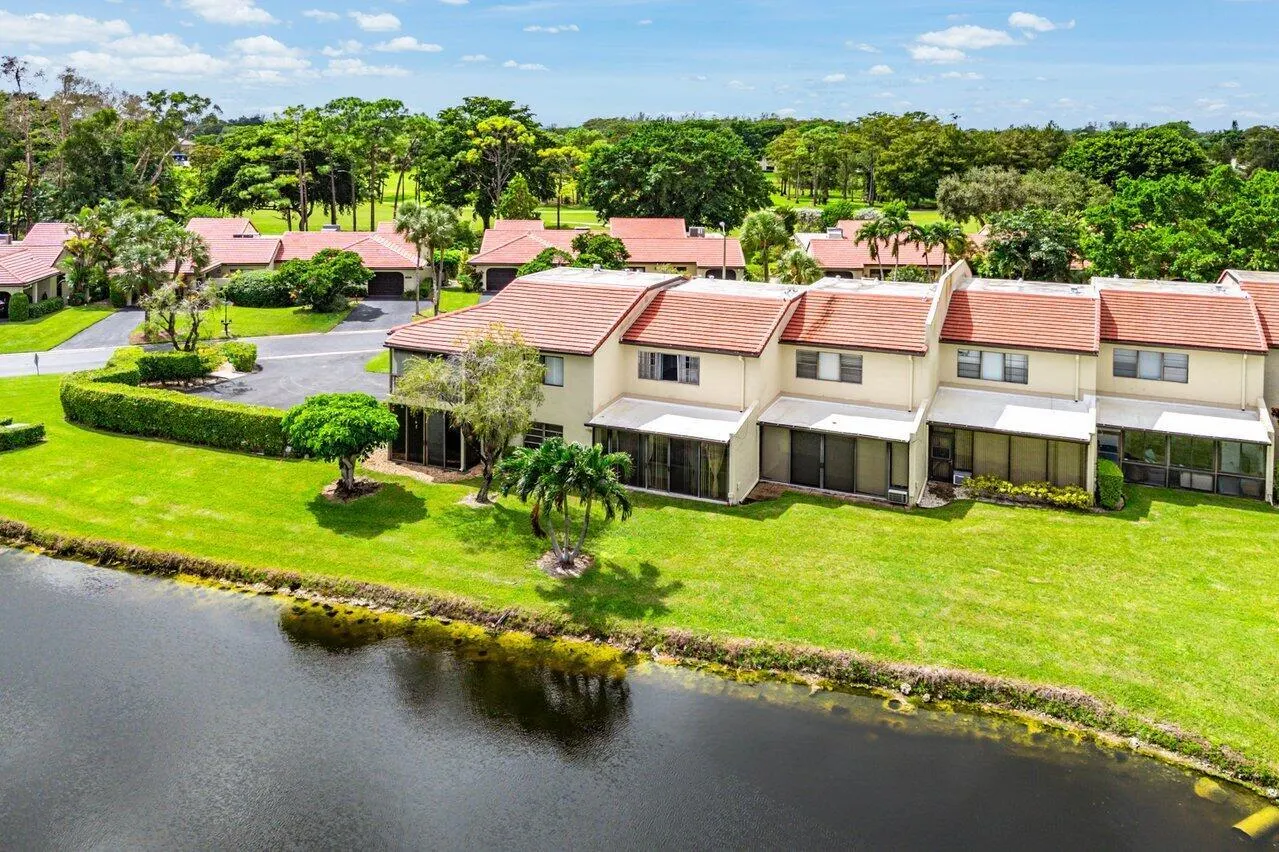 8566 Casa Del Lago, #47 F