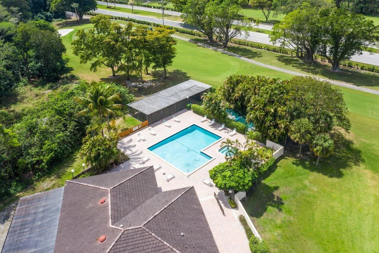 8566 Casa Del Lago, #47 F
