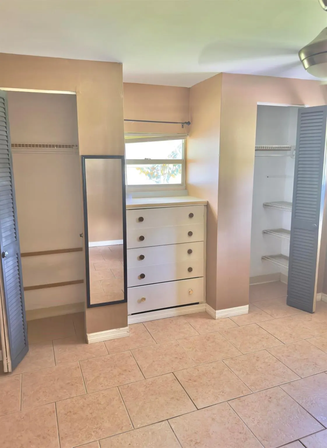 5312 Bowling Green Drive