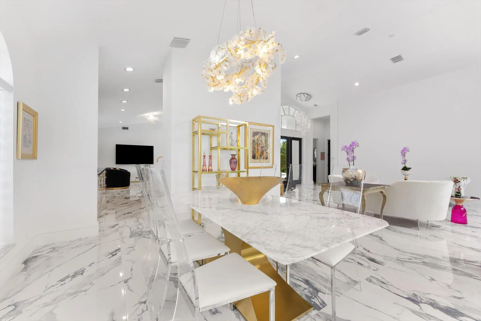 7614 La Corniche Circle