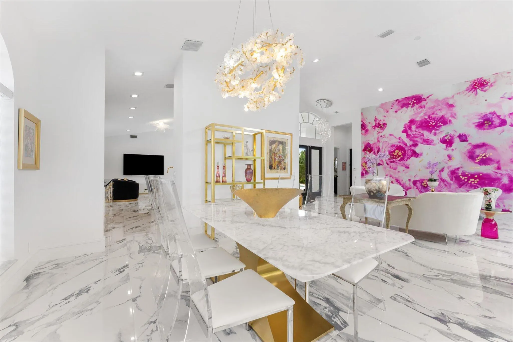 7614 La Corniche Circle