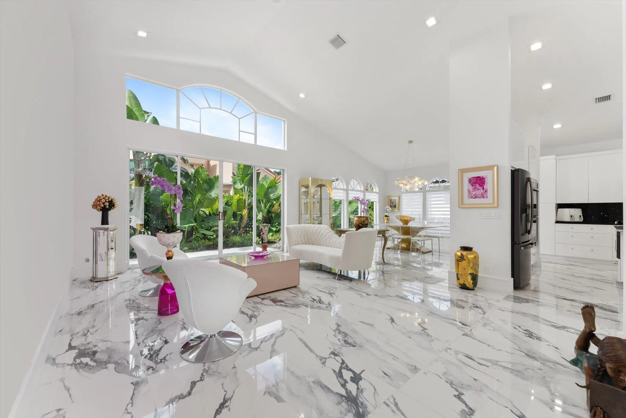 7614 La Corniche Circle