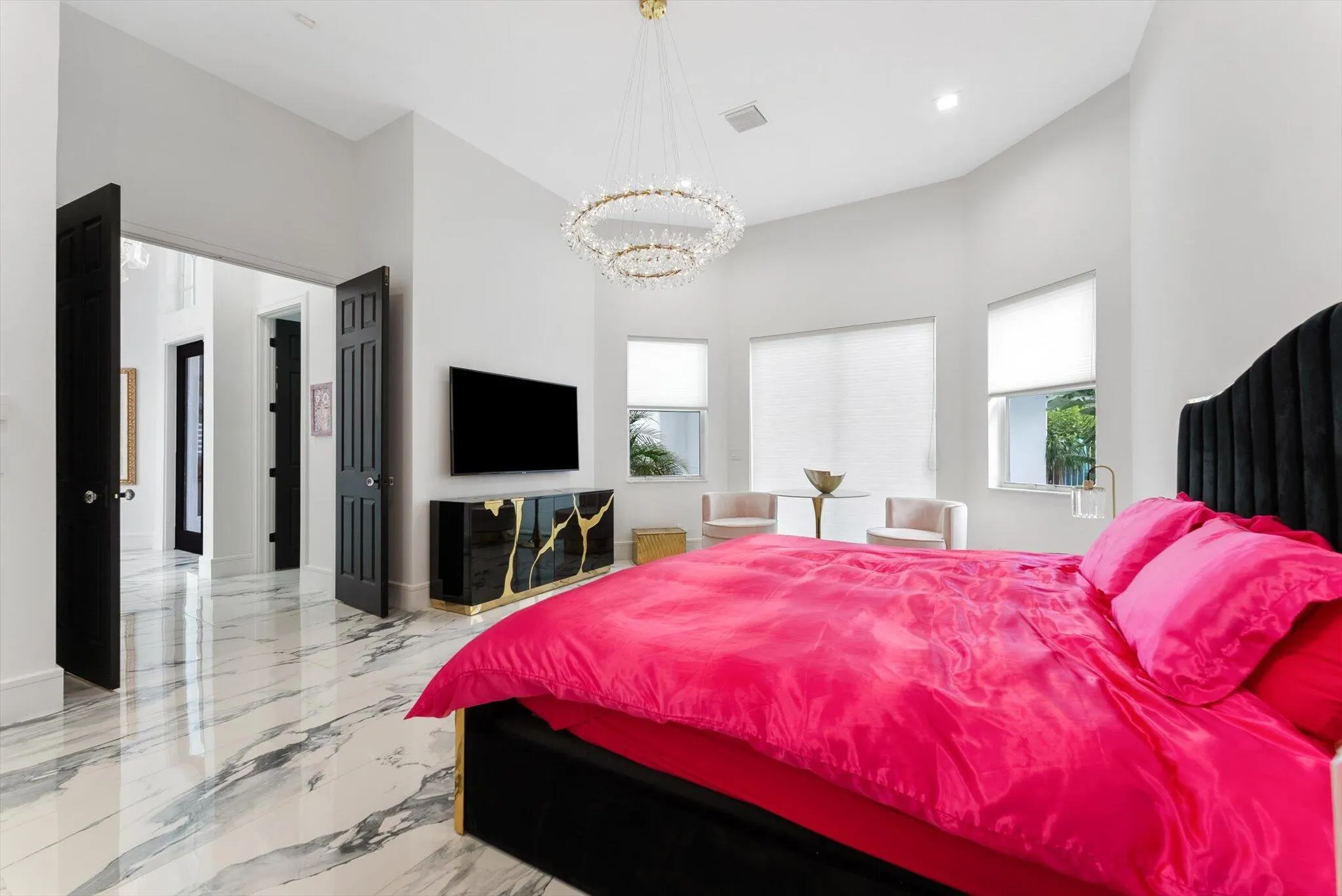 7614 La Corniche Circle