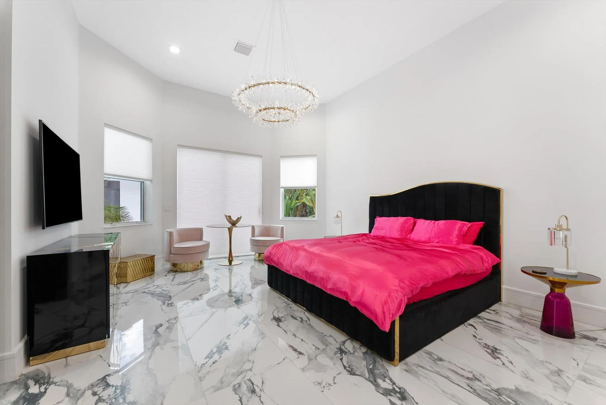 7614 La Corniche Circle