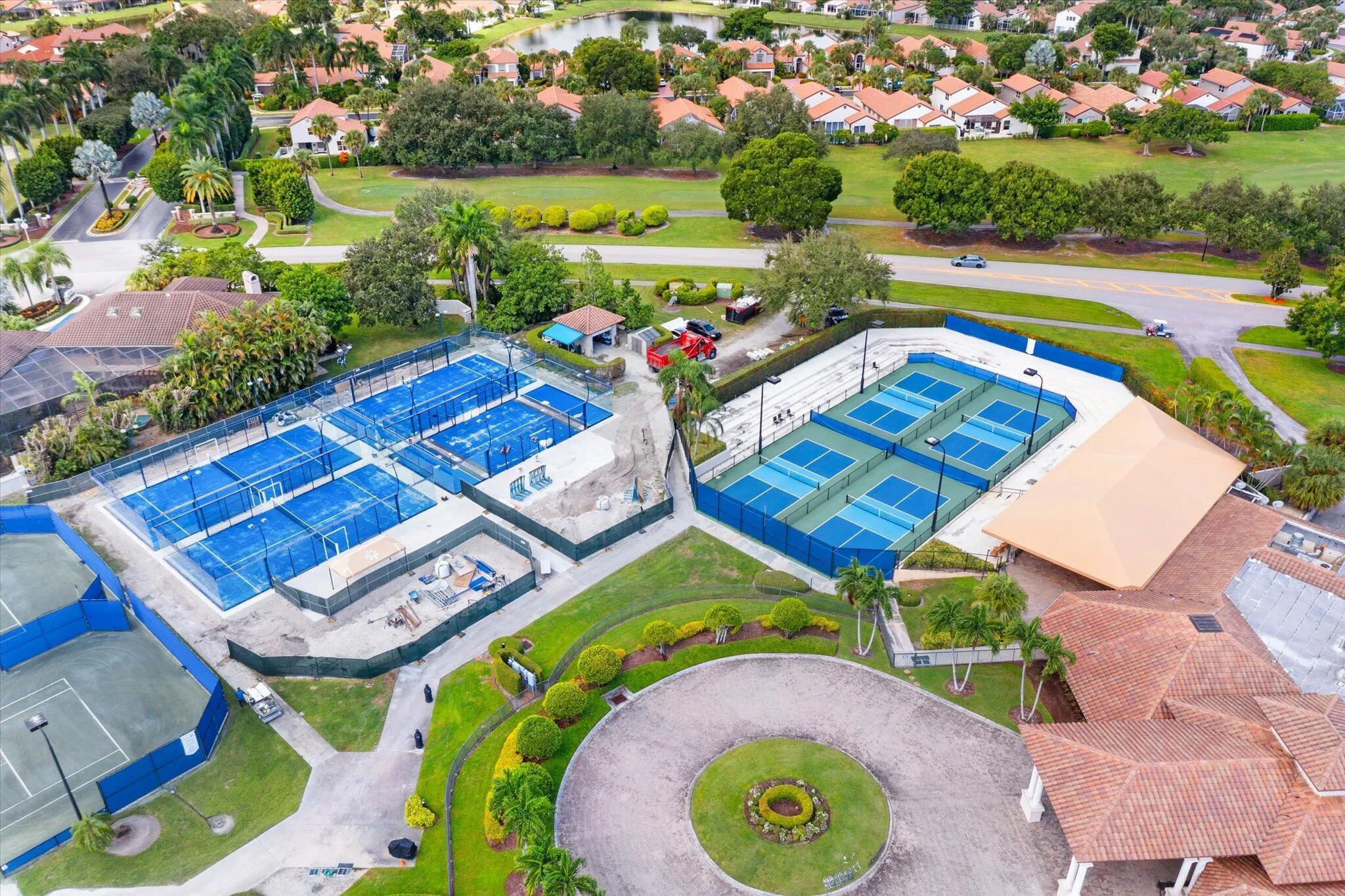 7614 La Corniche Circle