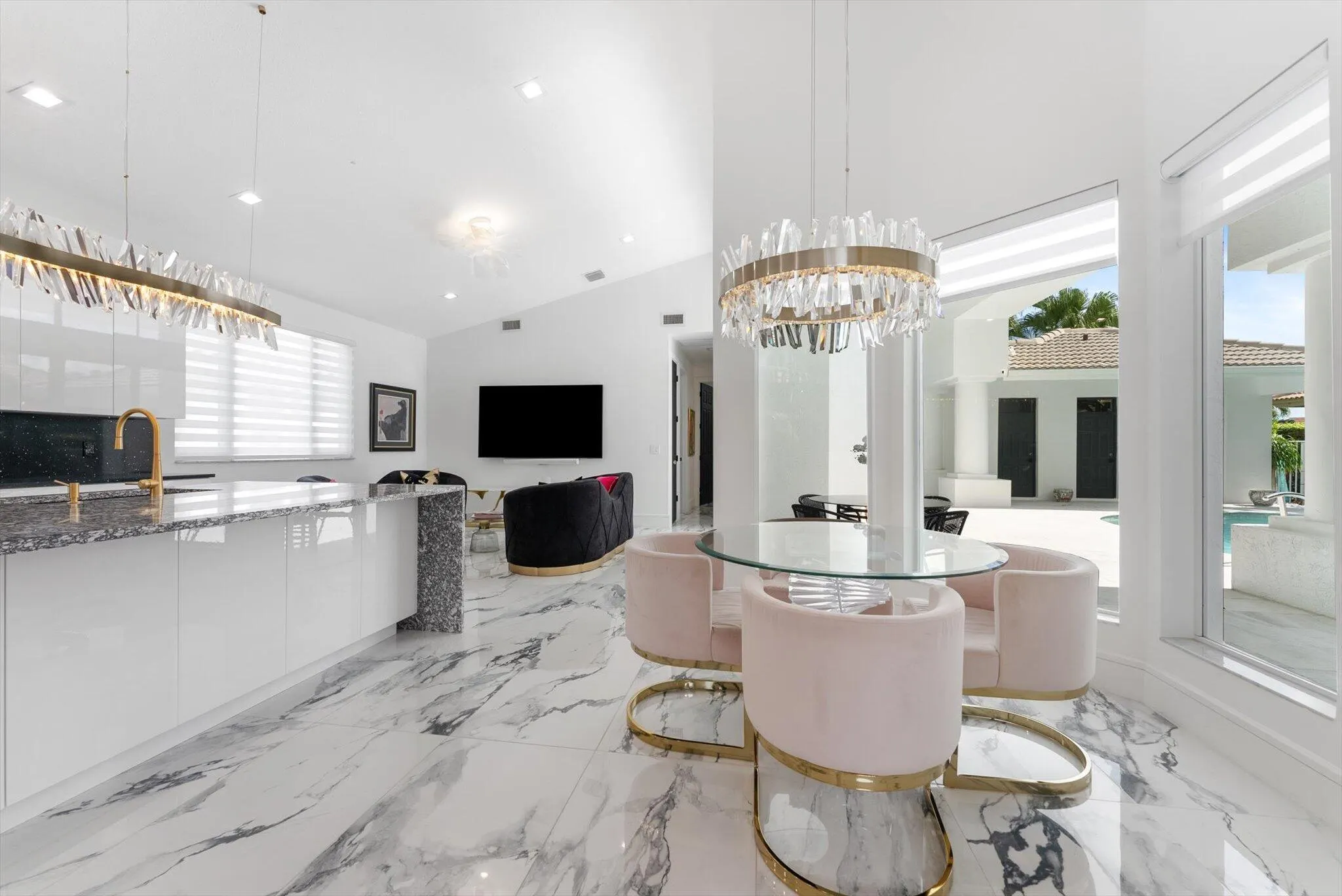 7614 La Corniche Circle