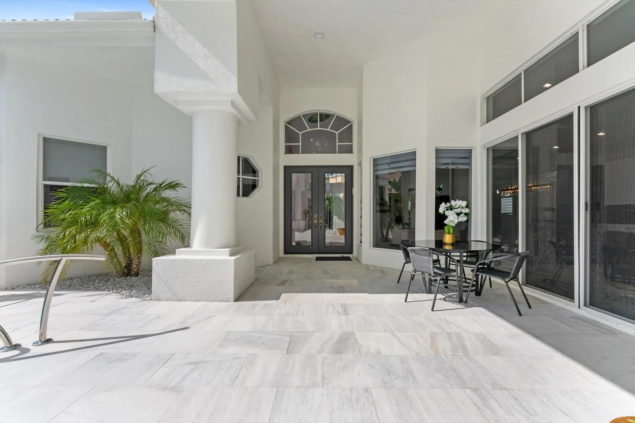 7614 La Corniche Circle