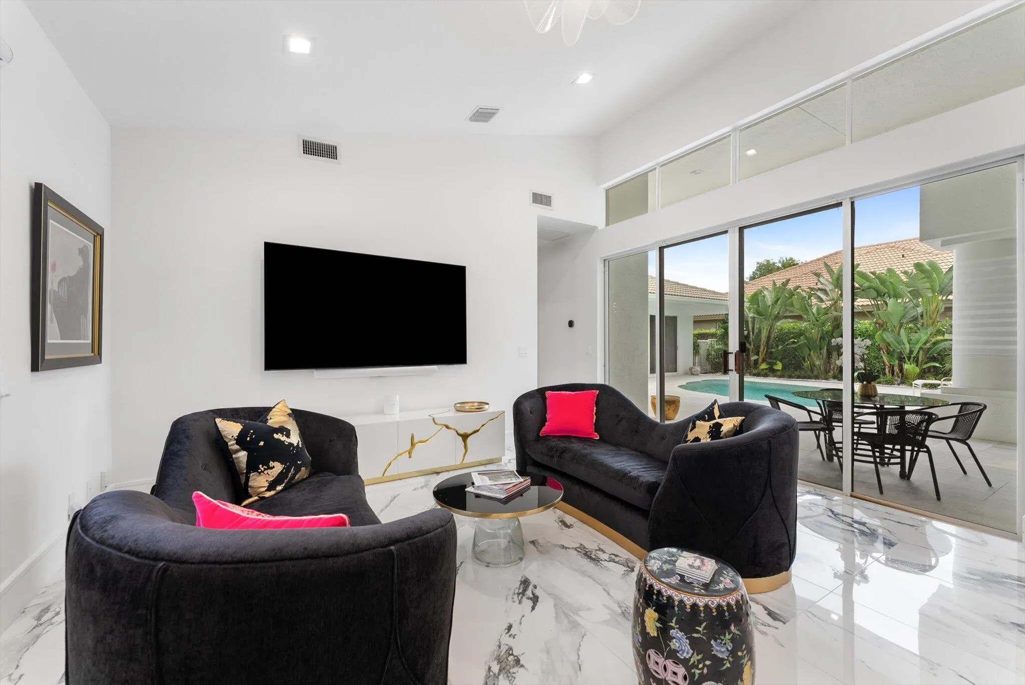 7614 La Corniche Circle