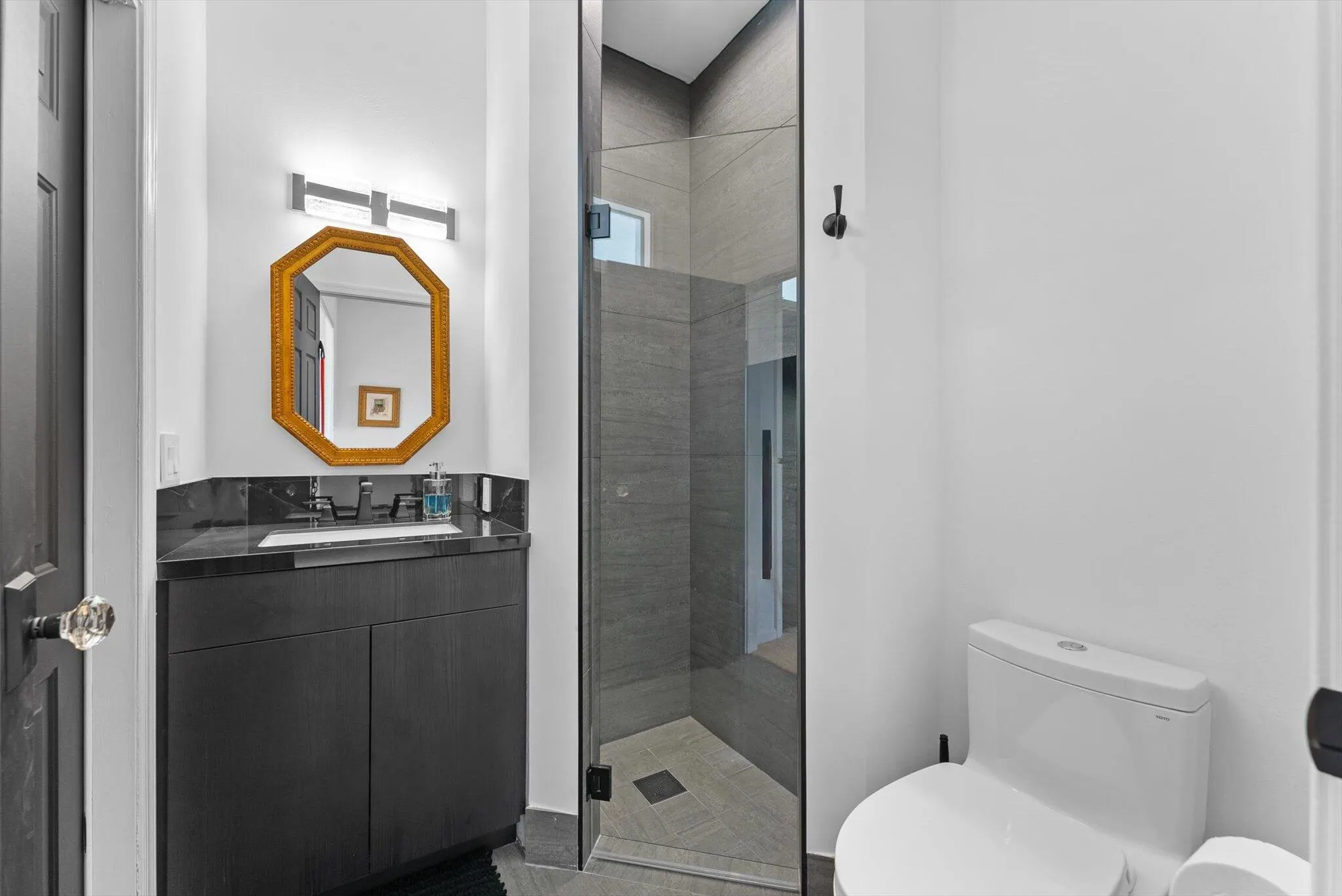 7614 La Corniche Circle