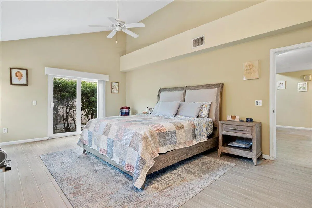 1007 Island Manor Drive