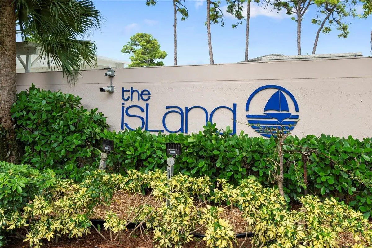 1007 Island Manor Drive