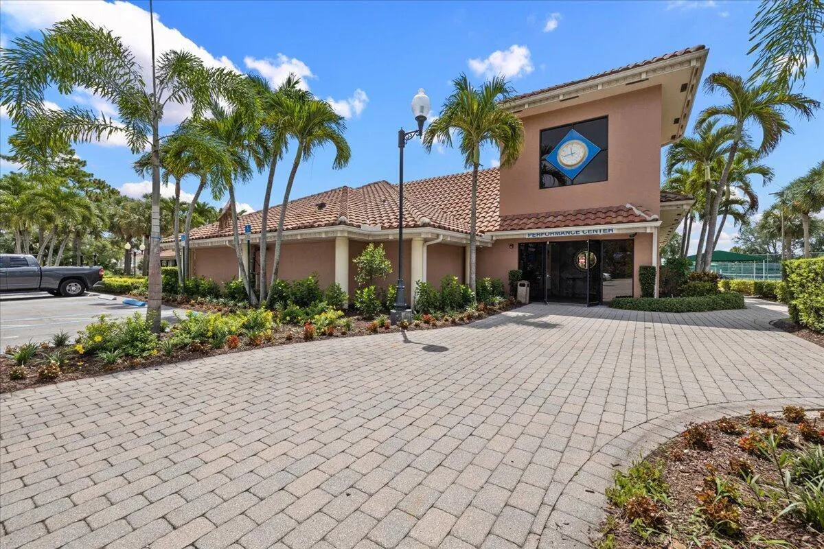 1007 Island Manor Drive