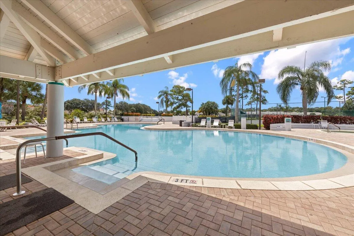 1007 Island Manor Drive