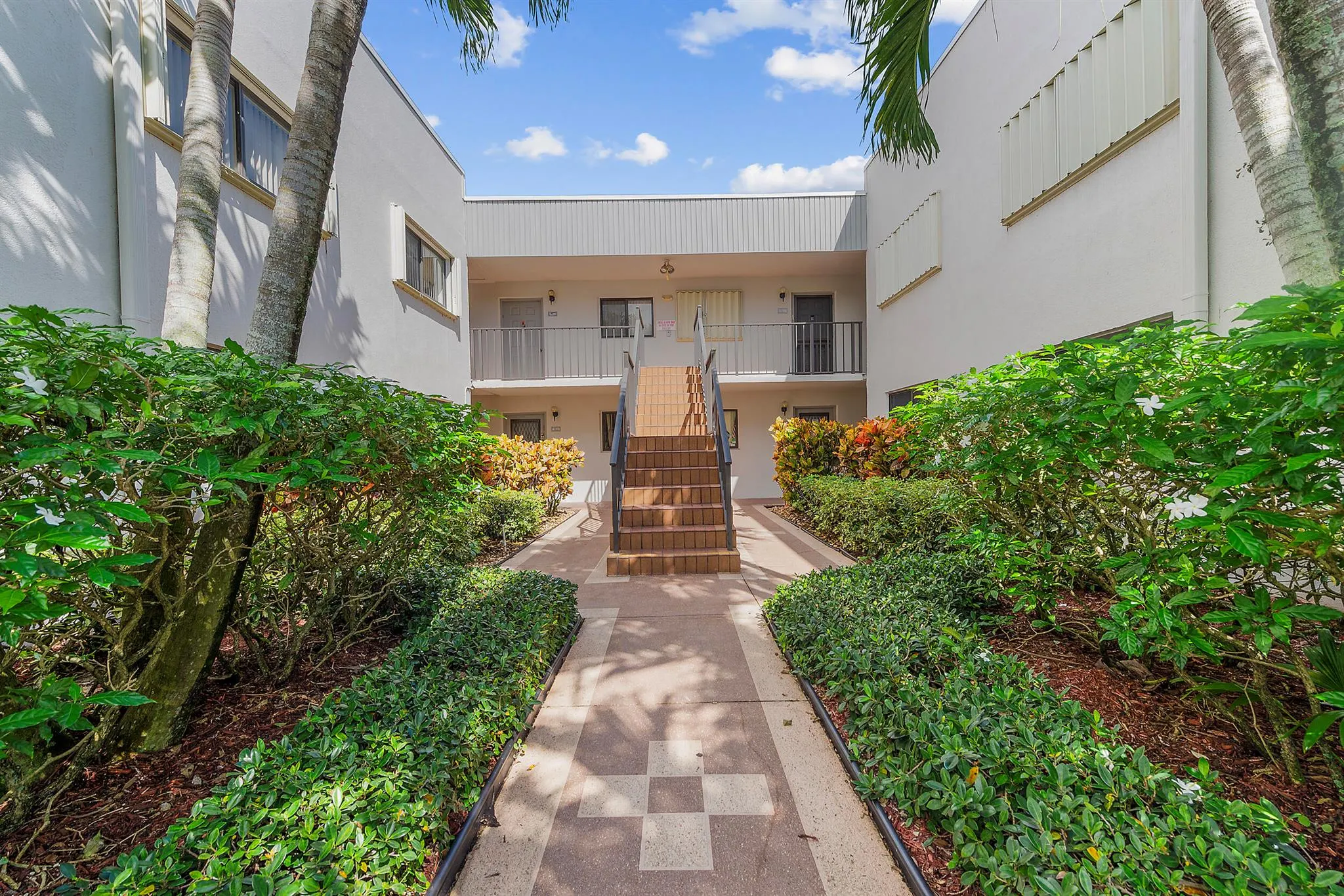 15450 Pembridge Avenue, #187