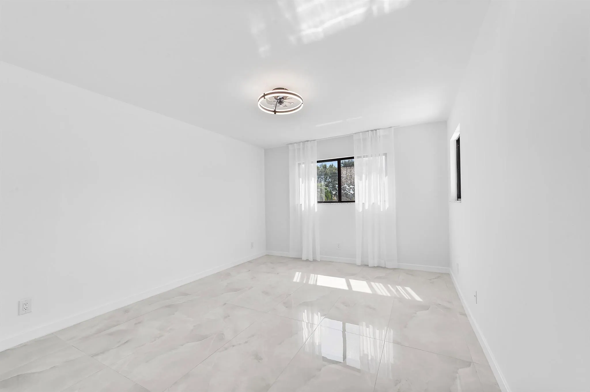 15450 Pembridge Avenue, #187