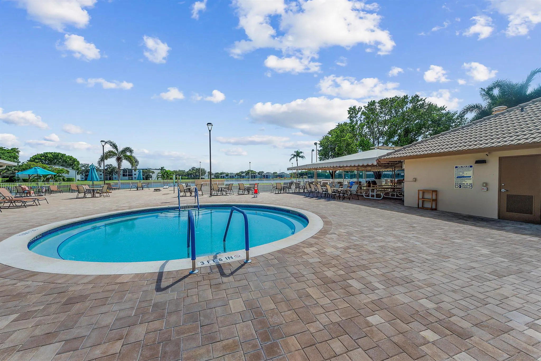 15450 Pembridge Avenue, #187
