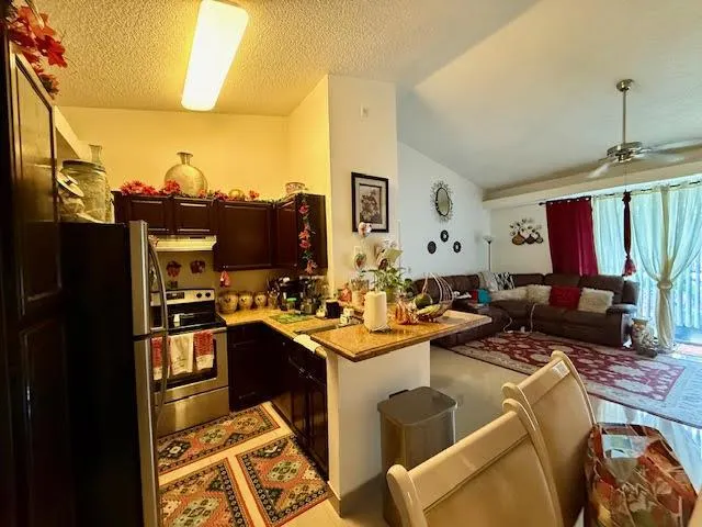 741 Lyons Rd, #17201