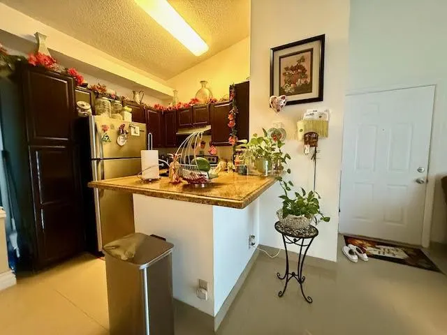 741 Lyons Rd, #17201