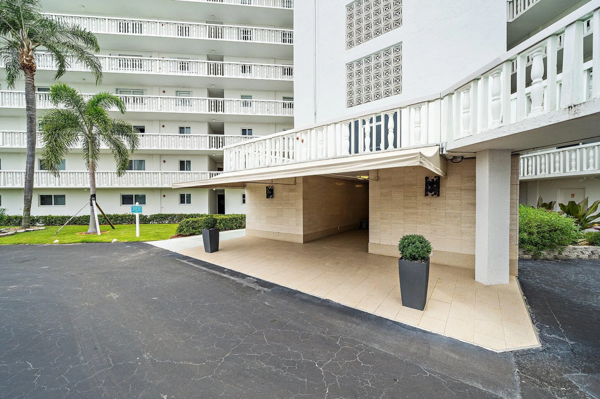 301 Lake Shore Drive, #802