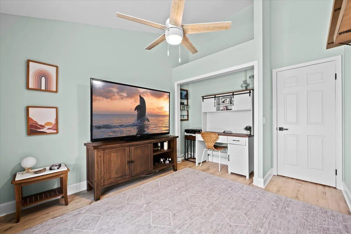 5943 Golden Eagle Circle