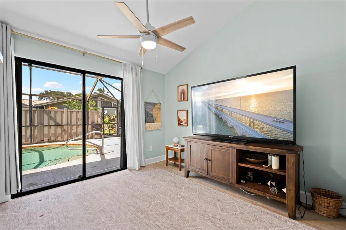 5943 Golden Eagle Circle