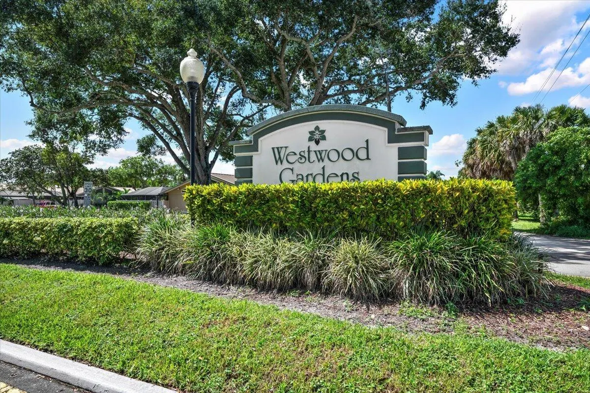 5943 Golden Eagle Circle