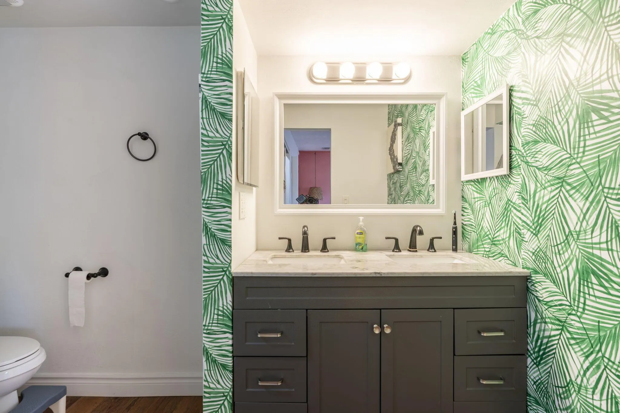 1820 Hillcrest Avenue