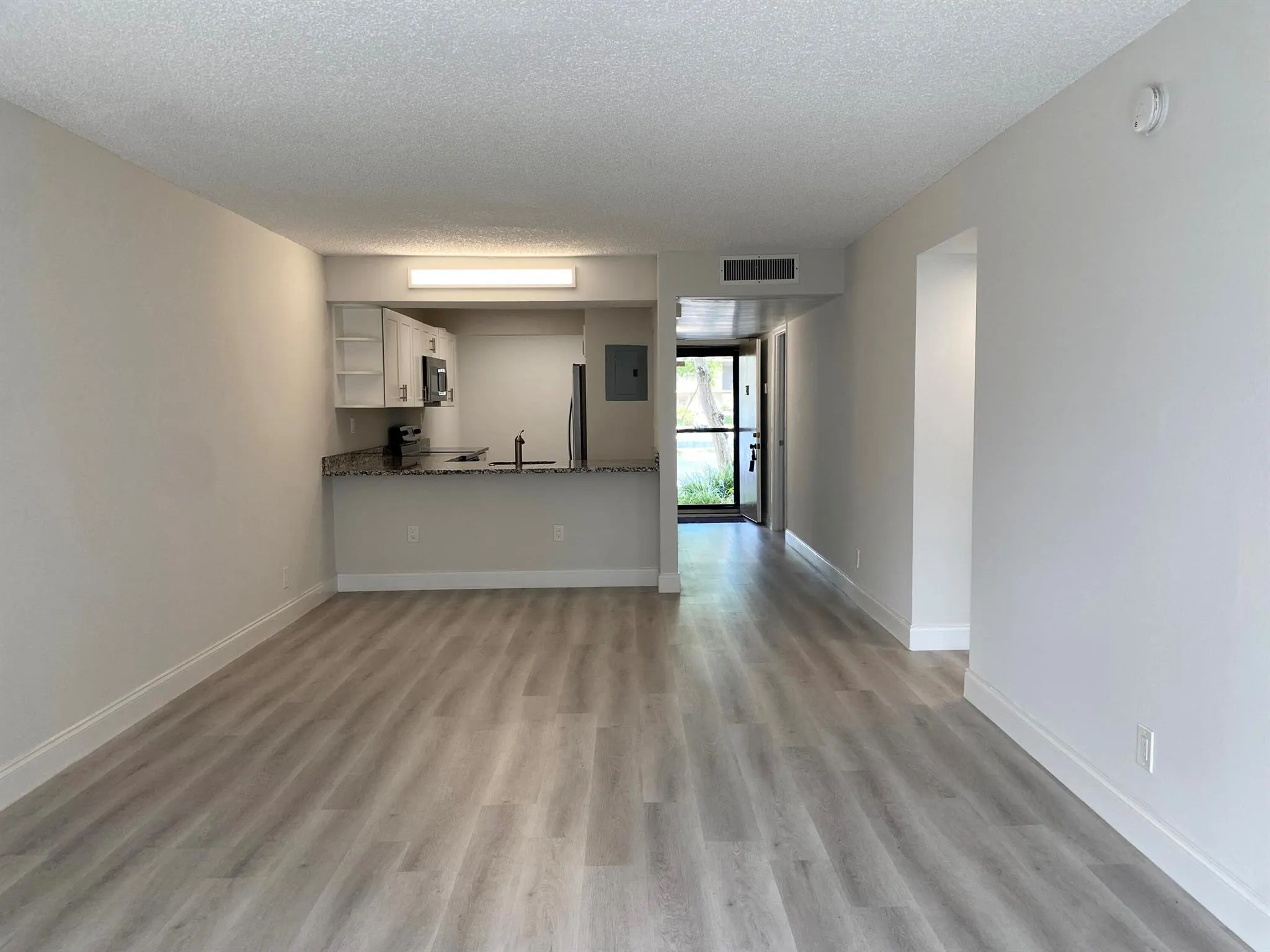 8 Royal Palm Way, #107