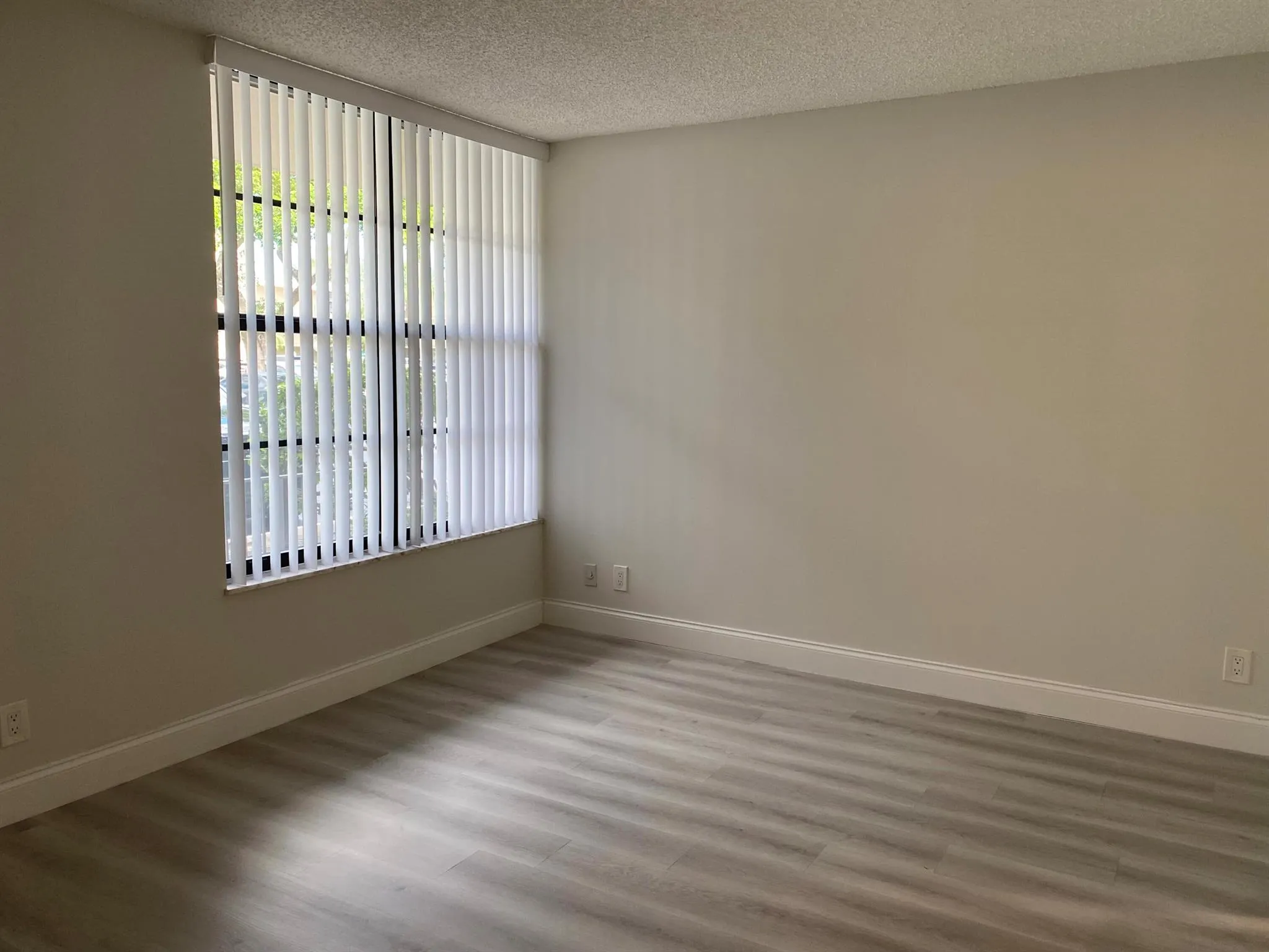 8 Royal Palm Way, #107