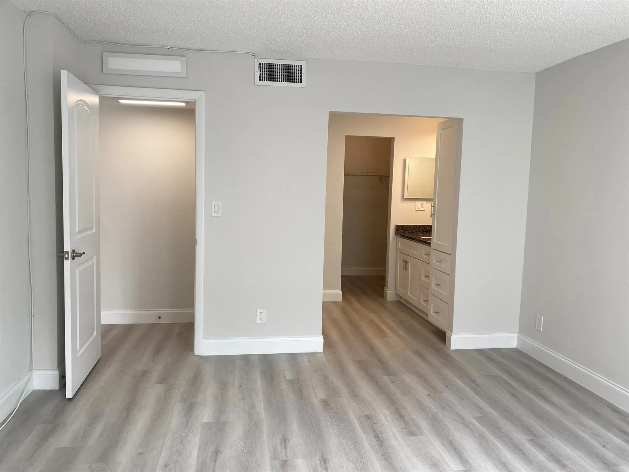 8 Royal Palm Way, #107