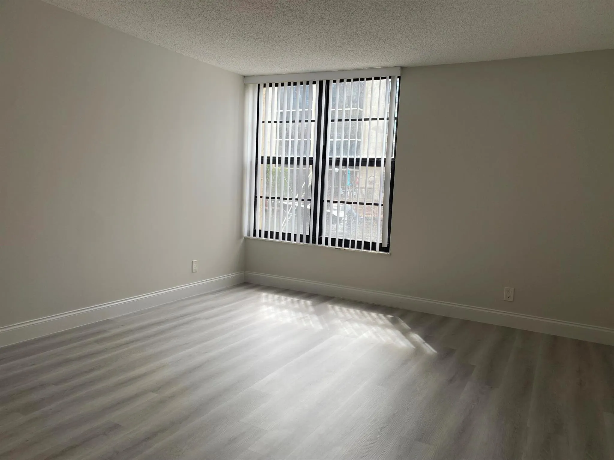 8 Royal Palm Way, #107