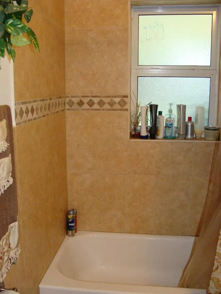 2589 Dolphin Drive